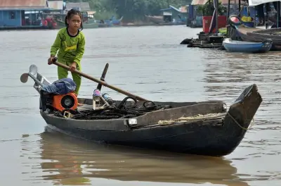 Taxi privado de Phnom Penh a Siem Reap con parada en aldeas flotantes