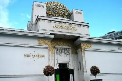 Vienna Art Nouveau Walking Tour: Otto Wagner metro stations