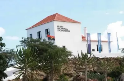 5-tägige Angola-Tour: Luanda, Kalandula-Wasserfälle & Namib-Wüste