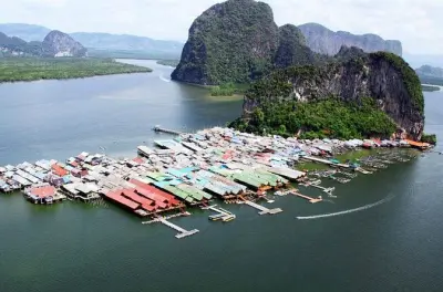 Passeio de barco longo na baía de Phang-Nga, Ilha James Bond