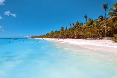 Saona Island Full-Day Tour: Speedboat & Catamaran