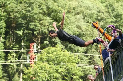 Bungee jumping a Rishikesh: Salti da 55, 107 e 117 metri