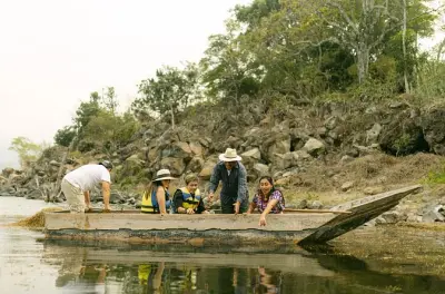Pesca en el lago Atitlán: Aprende con pescadores locales