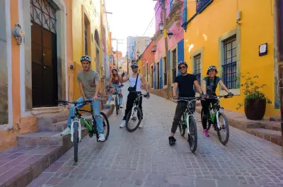 Ciclismo na montanha e cidade em Santa Rosa: Descida de 25 km com guia