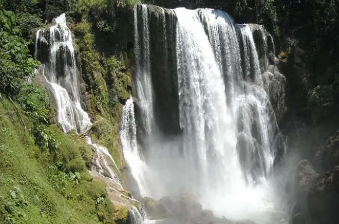 Lac yojoa : Grottes, cascades et expérience chocolat