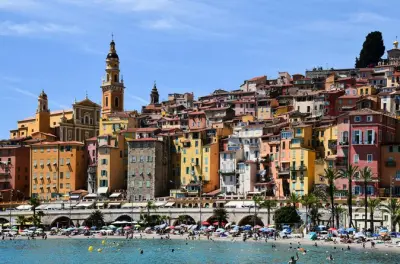 Promenade privée à Menton : Dégustations et vue sur la cathédrale