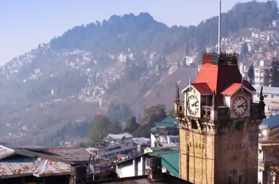 Darjeeling walking tour: Old town stories and hidden corners