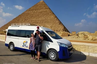 Hurghada, transfert privé vers marsa alam ou el quseer avec accueil local, voiture climatisée et boissons fraîches incluses pour un voyage sans stress.