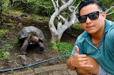 Galapaguera Cerro Colorado private Tour mit Eintritt inklusive