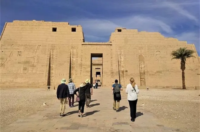 Medinet Habu, Deir el-Medina e Valle delle Regine tour privato