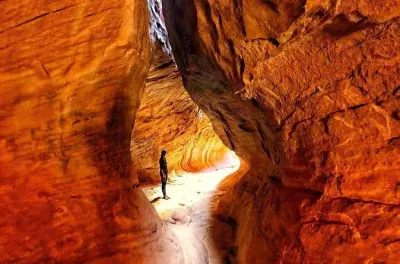 Full-Day Private Slot Canyoneering from Moab: Rappel & Explore