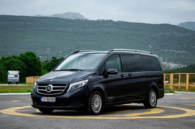 Private Transfer Tivat to Podgorica Airport: 90 Minutes