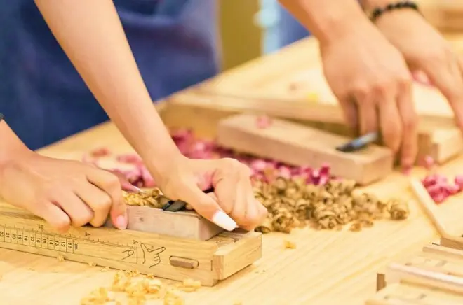 Namba Workshop: Premium-Holzstäbchen gestalten und gravieren