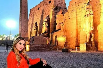 Da Aswan a Luxor: Crociera 4 giorni con Abu Simbel e mongolfiera