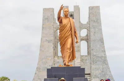 Accra: Forti coloniali, negozio di bare e mercato dell’artigianato