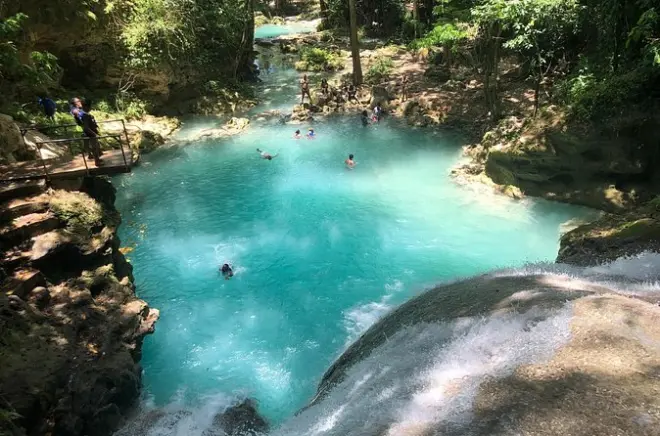 Blue Hole e Reggae Hill da Ocho Rios con pick-up