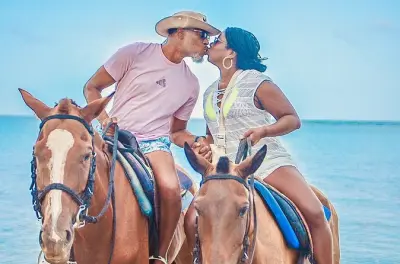 Rafting am White River und Reiten ins Meer bei Ocho Rios