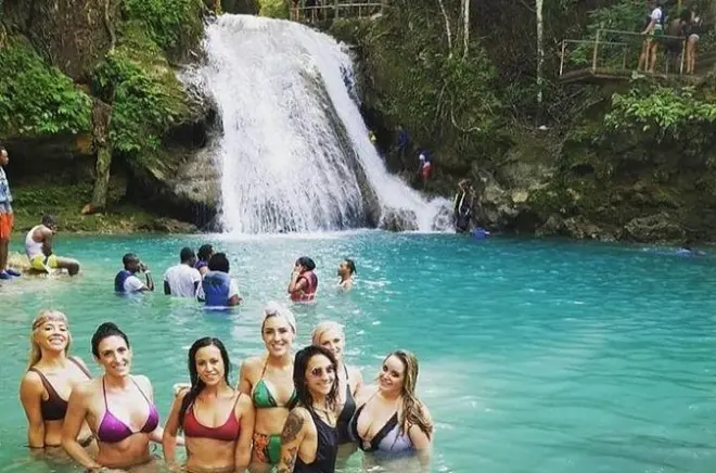 Blue Hole et Secret Falls : 4 activités en une journée