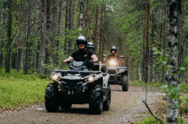 Rovaniemi en ATV: Explora senderos ocultos lejos de multitudes