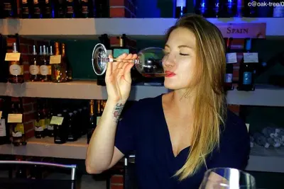Weinprobe in Larnaca mit 10 zypriotischen Weinen und Hoteltransfer