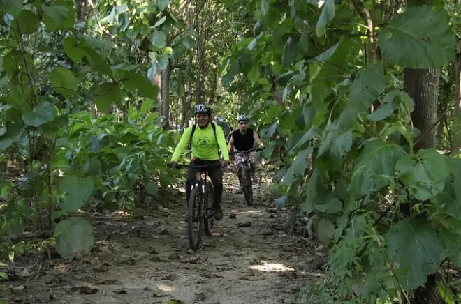 VTT dans la Sierra de Vallejo : Balade guidée sur sentiers