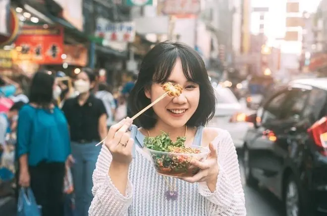 Street food à Bakou : Dégustations de kebab, sushi et pakhlava