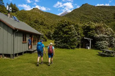 Island Hills 2-tägige Wanderung mit Gepäcktransfer und Verpflegung