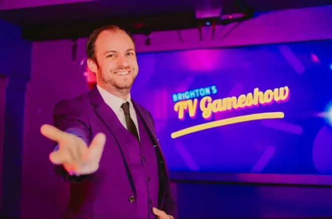 Esperienza gioco TV a Brighton: Gara in studio dal vivo