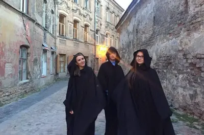 Warsaw Ghost Walking Tour: Haunted old town evening