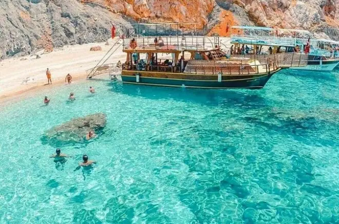 Escursione in barca da Antalya a Suluada: Nuoto e pranzo inclusi