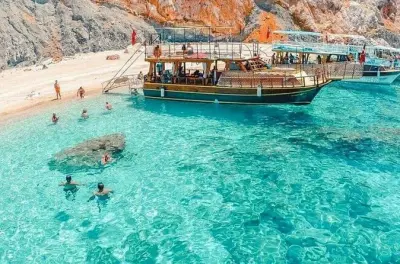 Escursione in barca da Antalya a Suluada: Nuoto e pranzo inclusi