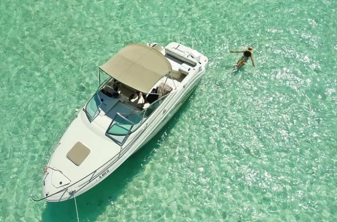 Schnorcheln in Cap Cana: Private Sea Ray Yacht mit Guide