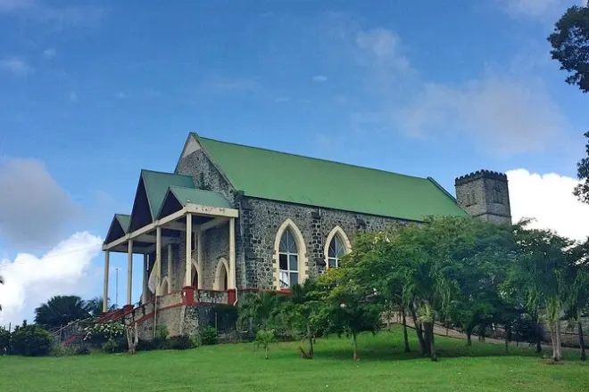 Grenada: Wasserfall, Fort und Grand Anse Beach