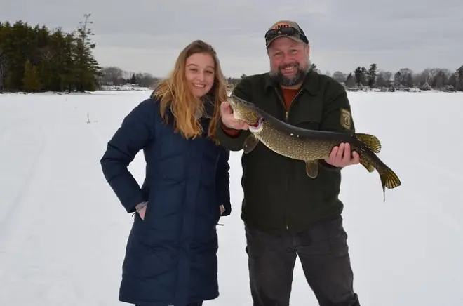 Ice Fishing in Bangor, Maine: Half-Day on the Hardwater
