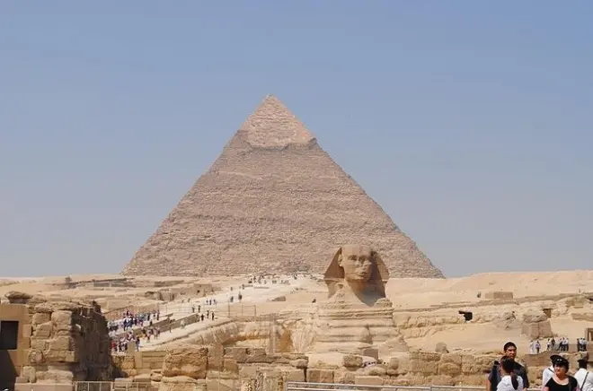 Cairo, Luxor e Abu Simbel in 5 giorni con guida privata e voli