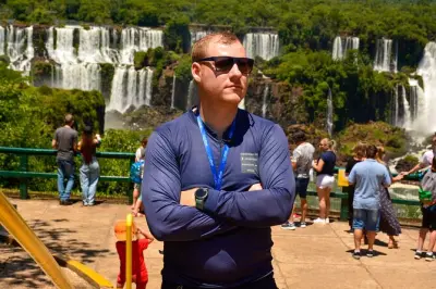 Cataratas del Iguazú y parque das Aves con guía privado