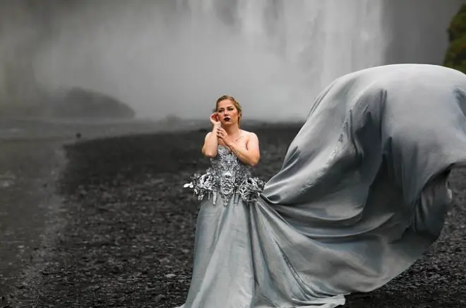Ensaio princesa Kauai com vestido de grife e 20 fotos editadas