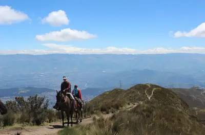 Pferdereiten über Quito auf dem Vulkan Pichincha