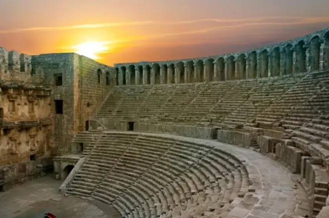 Tour a Perge, Aspendos y Side: 4 sitios antiguos en un día