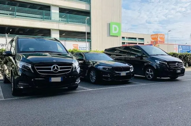 Privater Transfer vom Kreuzfahrthafen Livorno zu Hotels in Pisa