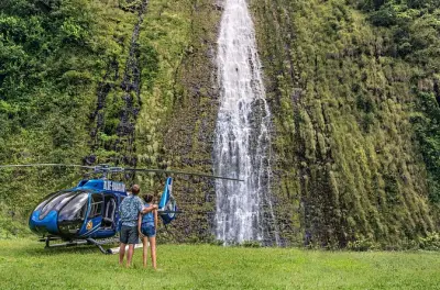 Tour in elicottero alle cascate di Kohala con atterraggio esclusivo