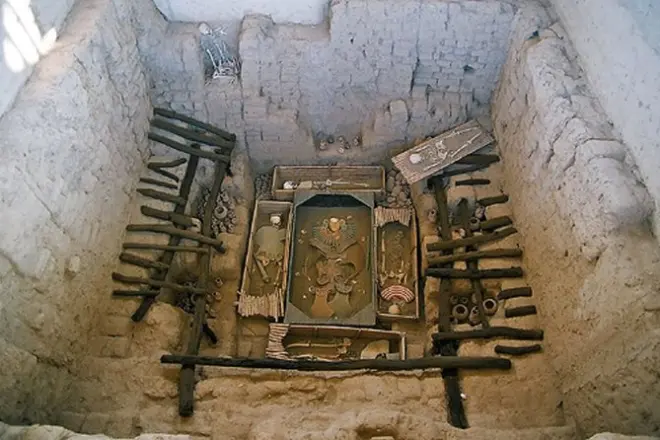 Huaca Rajada & Lord of Sipan: Moche-Archäologie in Chiclayo