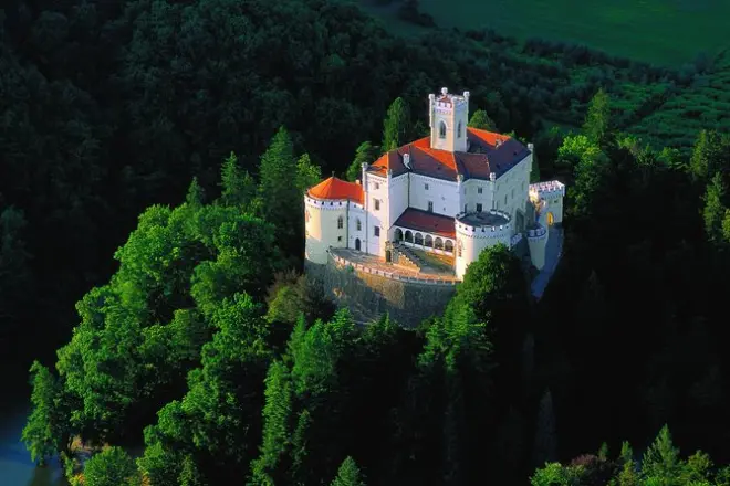 Croazia da Zagabria: Castelli preistorici e storia