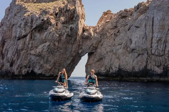 Jet ski de San Antonio à Puertas del Cielo : Portes du ciel