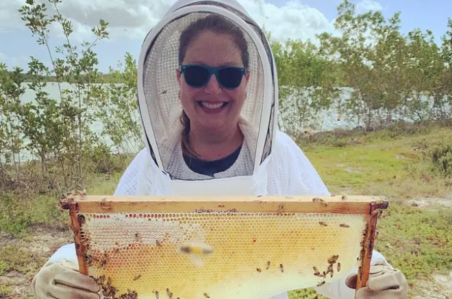 Experiencia de apicultura en Grand Cayman: Tour práctico en colmenas