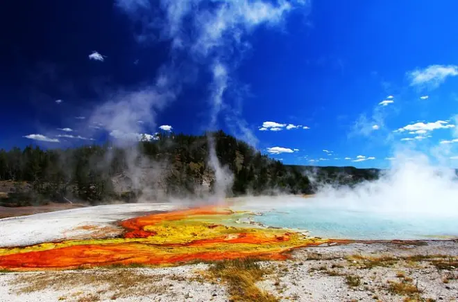 Yellowstone Lower Loop: Old Faithful e Grand Canyon