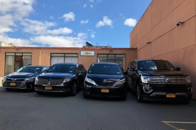 Von new orleans oder kenner stressfrei zum louis armstrong flughafen – entspanne im privaten auto mit lokalem fahrer. sofortige buchungsbestätigung.