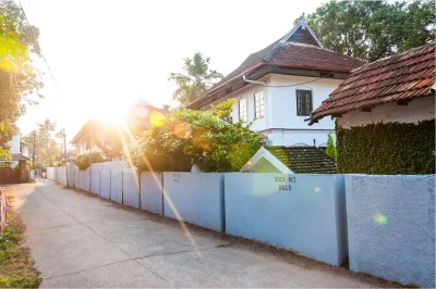 Explore kochi’s old town on a guided heritage walk. visit santa cruz cathedral, indo-portuguese museum, dutch cemetery & hidden lanes with local tips.