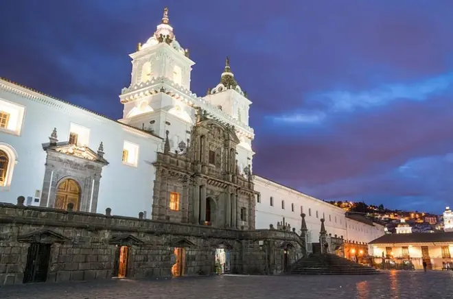 Quito y línea ecuatorial: Siete horas, cuatro miradores