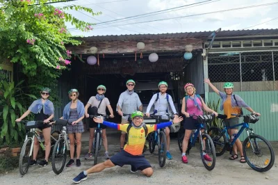 Erleben sie das echte mekong-delta mit radfahren, kajakfahren und dem schwimmenden markt von cai rang. authentisches lokales leben, homestay und abseits der touristenpfade inklusive.